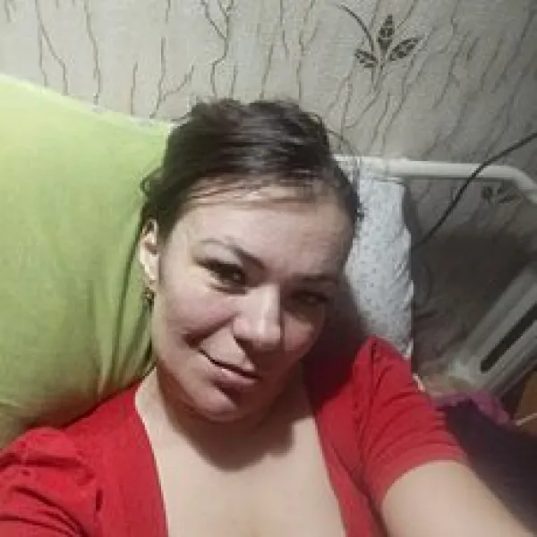 Оля